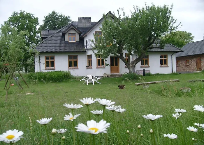 Dworek Swidwie, Gorny & Harcowka ファームステイ *